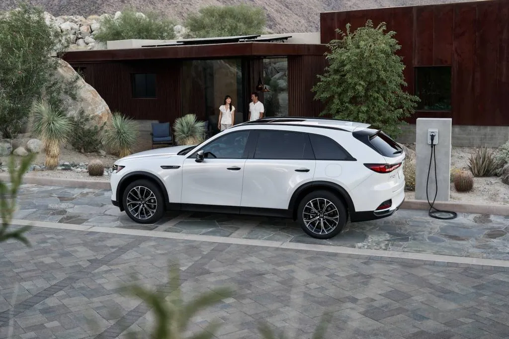2025 Mazda CX-70 PHEV 2025 Mazda CX-70 PHEV