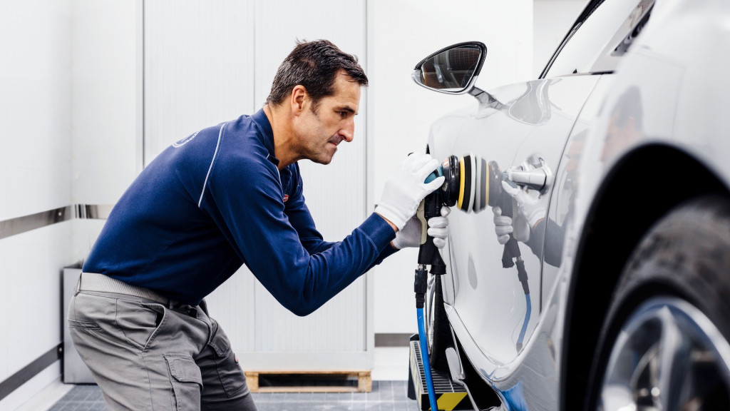 Bugatti paint process Bugatti paint process