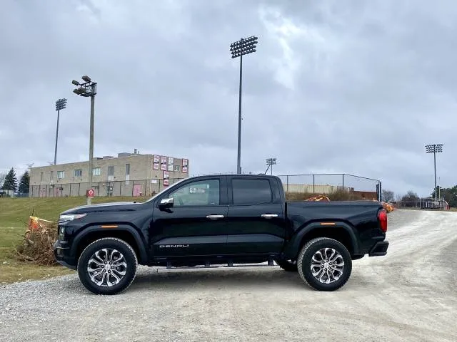 2024 GMC Canyon Denali 4WD
