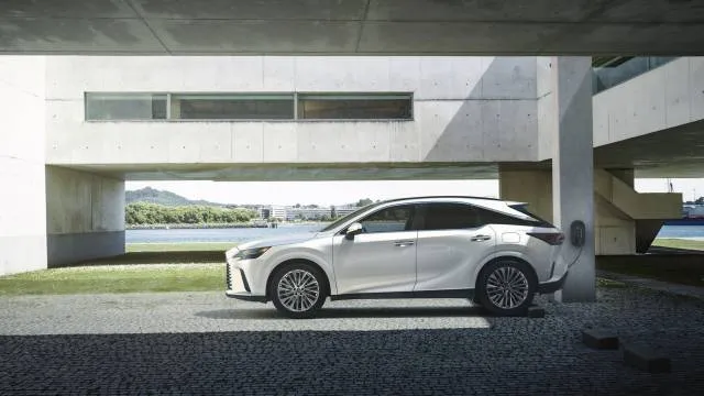 2024 Lexus RX 450h+ 2024 Lexus RX 450h+