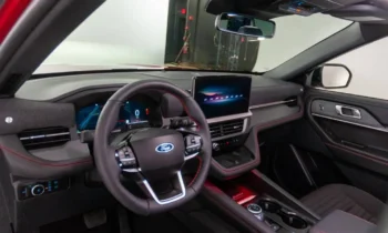 2025 Ford Explorer gains larger screens and BlueCruise
