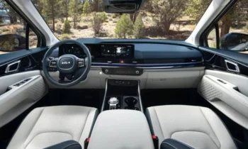 2025 Kia Carnival Hybrid minivan adds mpg but not AWD in refresh