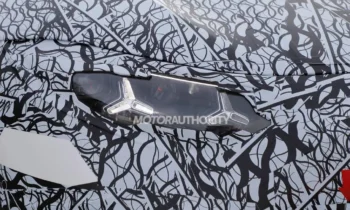 2026 Mercedes-Benz EQS spied with updates