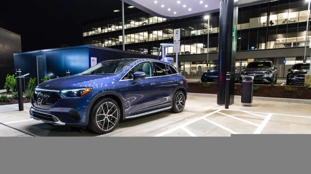 Mercedes-Benz EV Charging Hub in Sandy Springs, Georgia Mercedes-Benz EV Charging Hub in Sandy Springs, Georgia