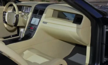 2004 Lincoln Mark X convertible concept heads to auction
